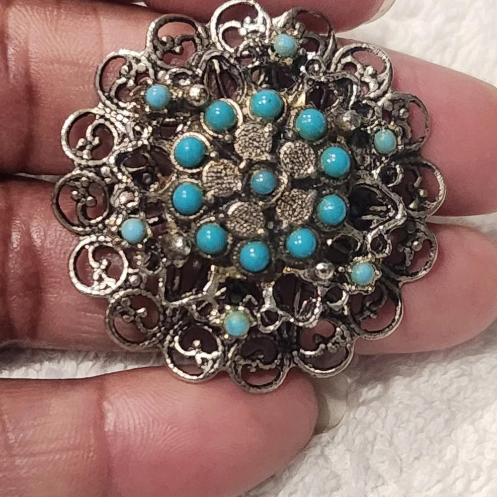 Vintage Filigree Turquoise Bead brooch Floral‎ Circular Pin Silver Tone